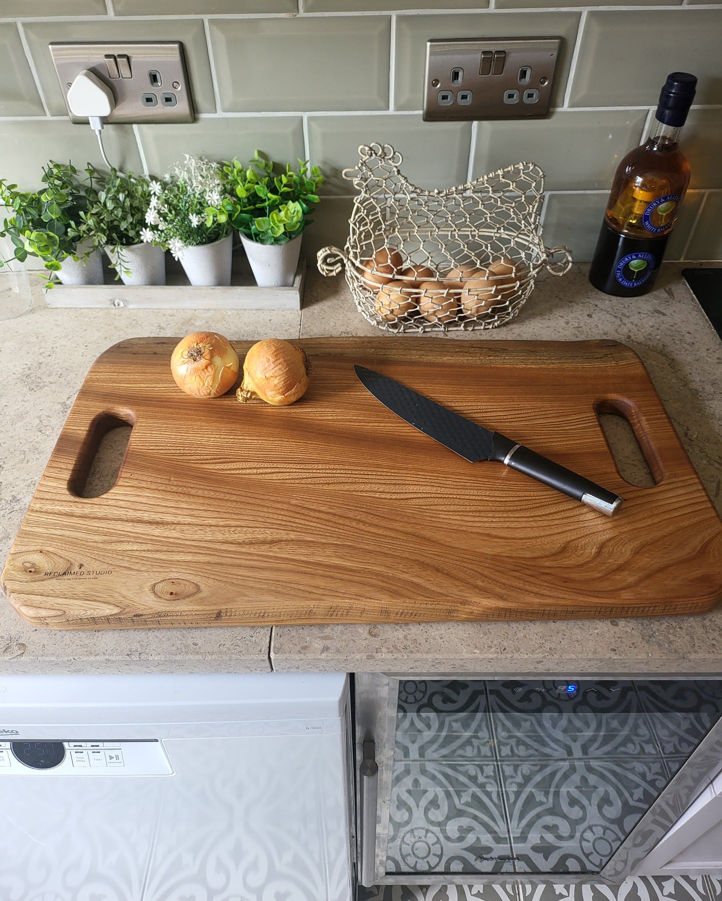 Chopping Board - Hand Crafted - Elm - Extra Large - "Saxon-1"